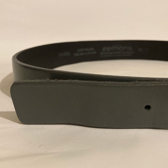 Grey leather belt - Picture 6 of 7